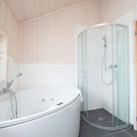 アパート Spa-ferienhaus Mit Zwei Fluegeln Großenbrode